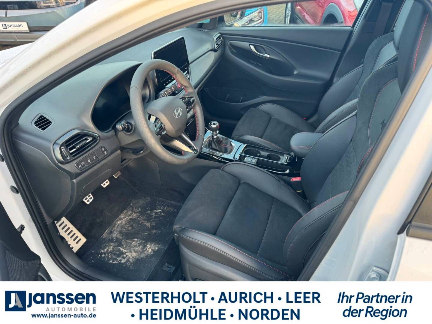 Fahrzeugabbildung Hyundai i30 N LINE Sitz-Paket, Panoramadach