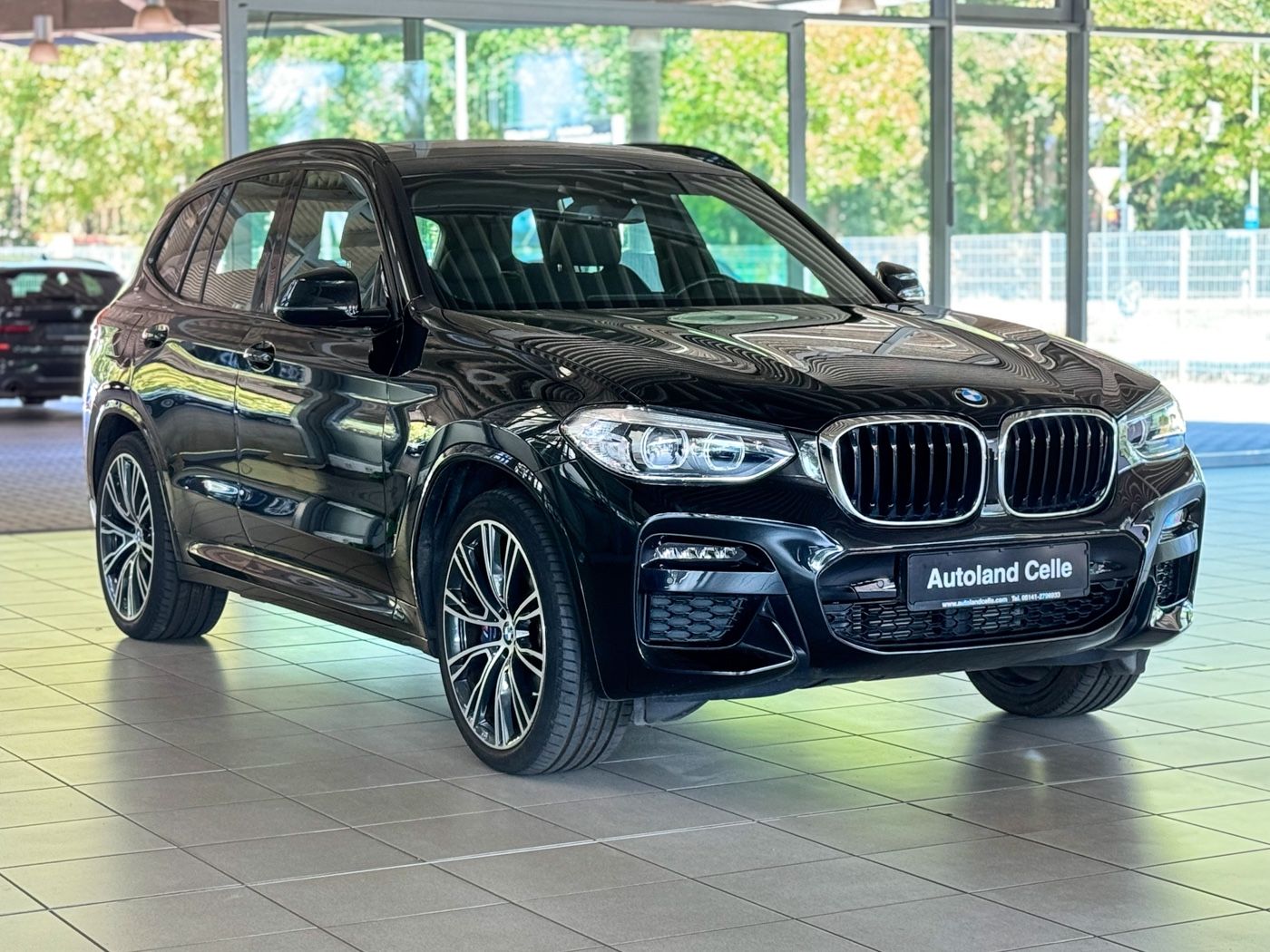 Fahrzeugabbildung BMW X3 xD30e M Sport Panoram Kamera HUD DAB HiFi 21"