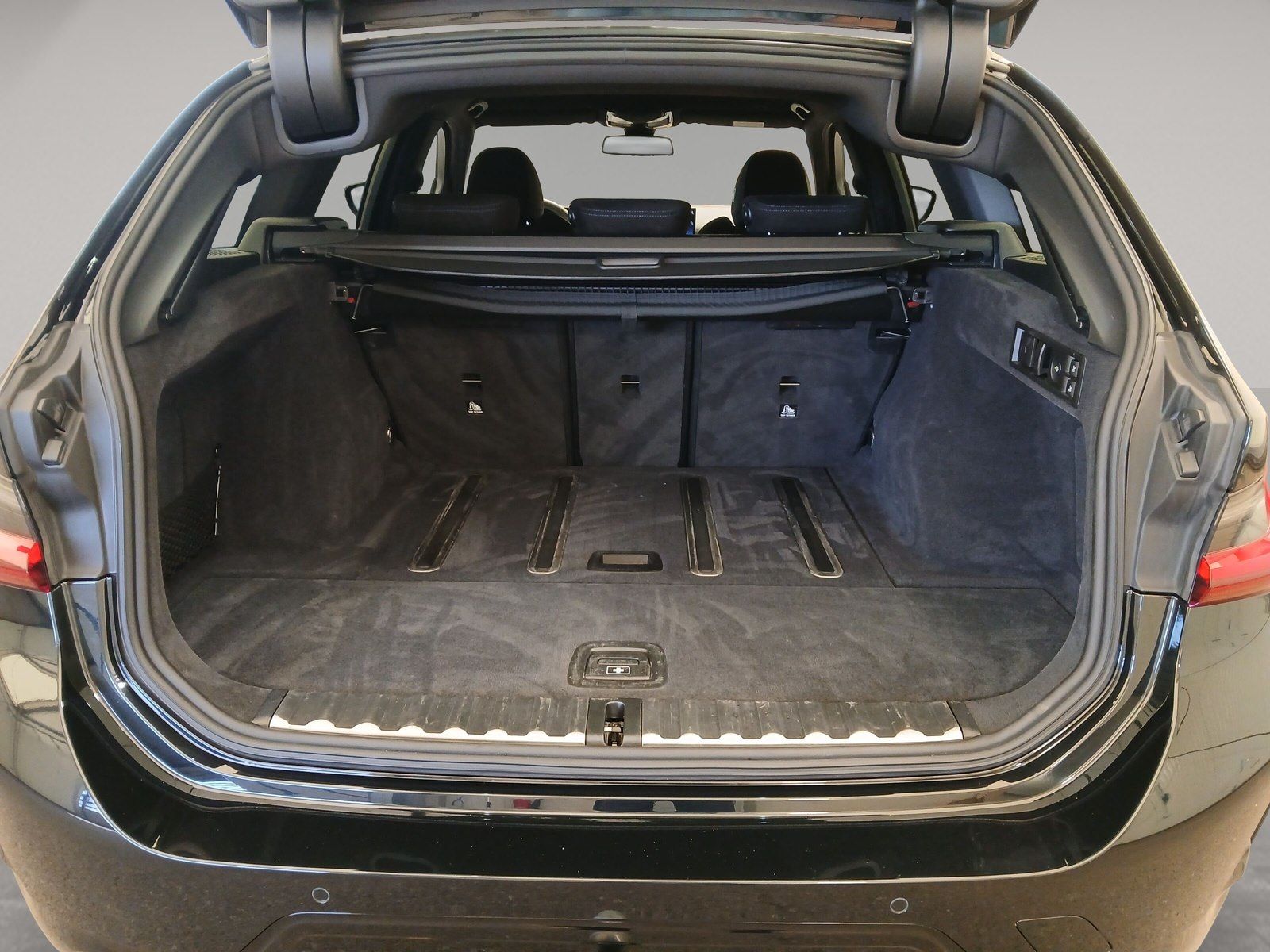 BMW 330 - Bild 13