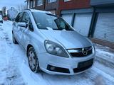 Opel Zafira 1.6*AHK*7Sitzer*Tempomat**PDC - Opel Zafira Gebrauchtwagen in Kiel