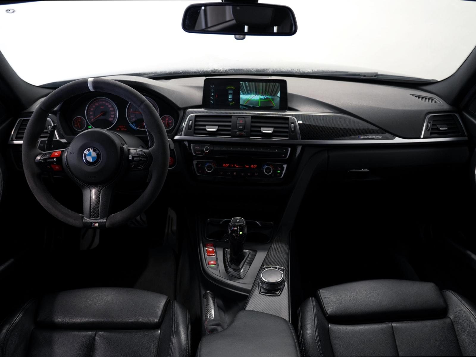BMW 330i Limousine M-Sport CARBON/R-KAM/MEMORY/LEDER
