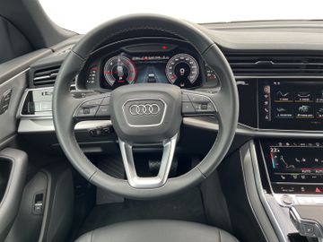 Audi Q8 - 10