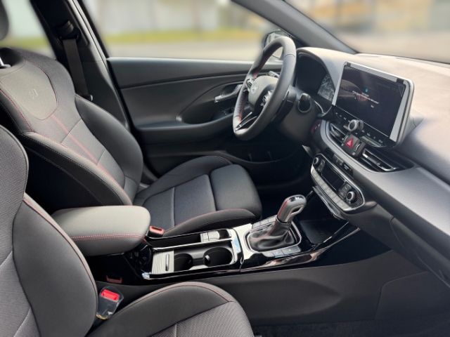 Fahrzeugabbildung Hyundai i30cw FL Kombi (MY25) 1.5 T-GDI (140PS) 48V 7-DC
