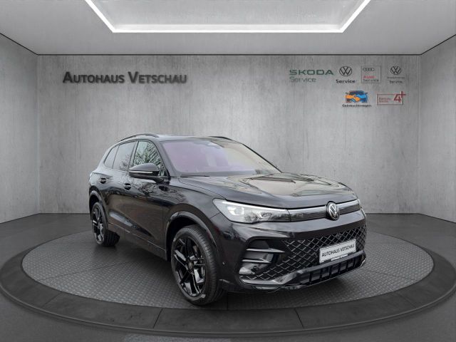Tiguan R-Line 2.0 TDI 4M HuD/AHK/STHZ/PANO/LM20