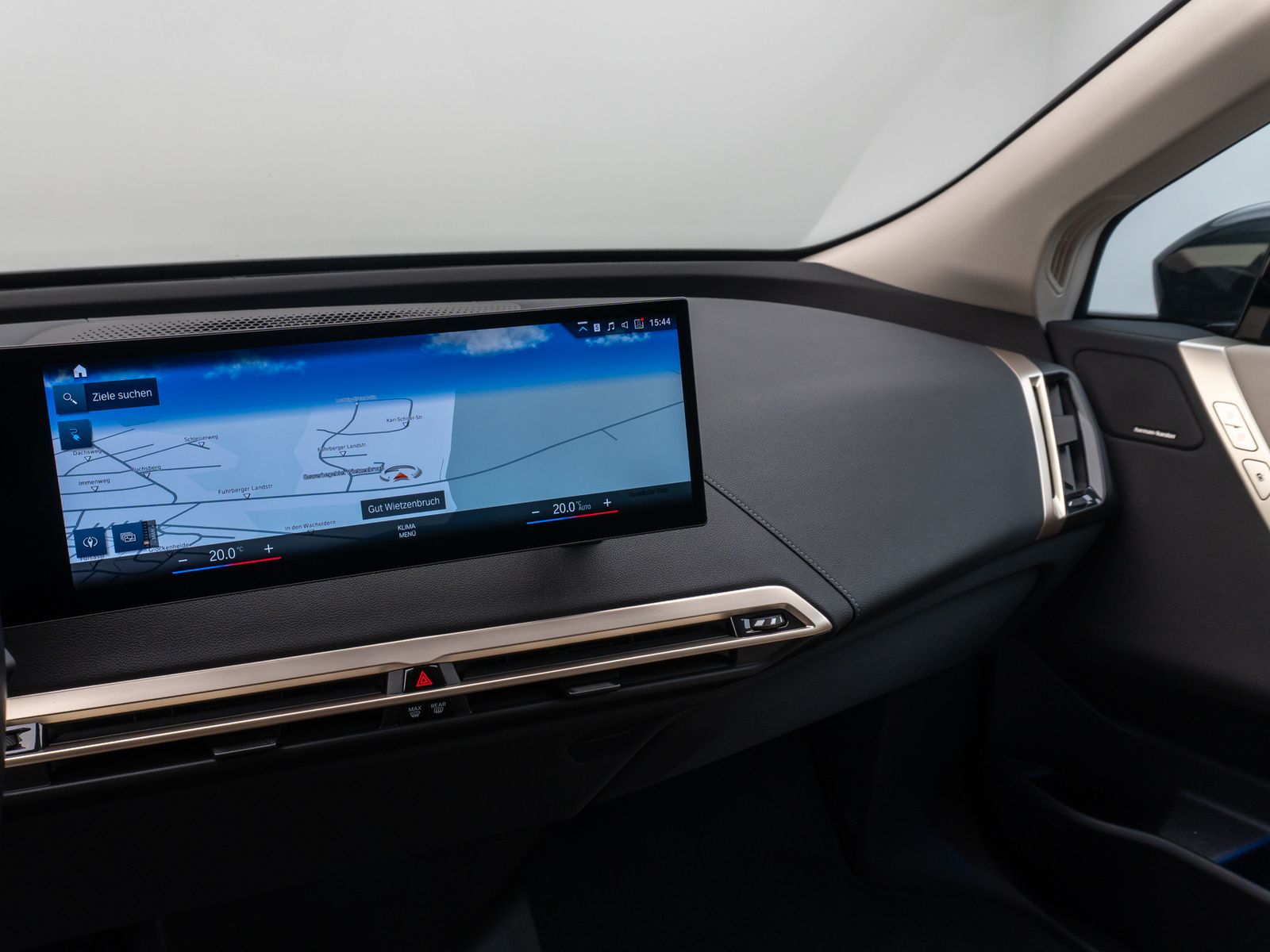 Fahrzeugabbildung BMW iX xD40 Laser 360° H/K DAB SoftCl ACC AHK 21Zoll