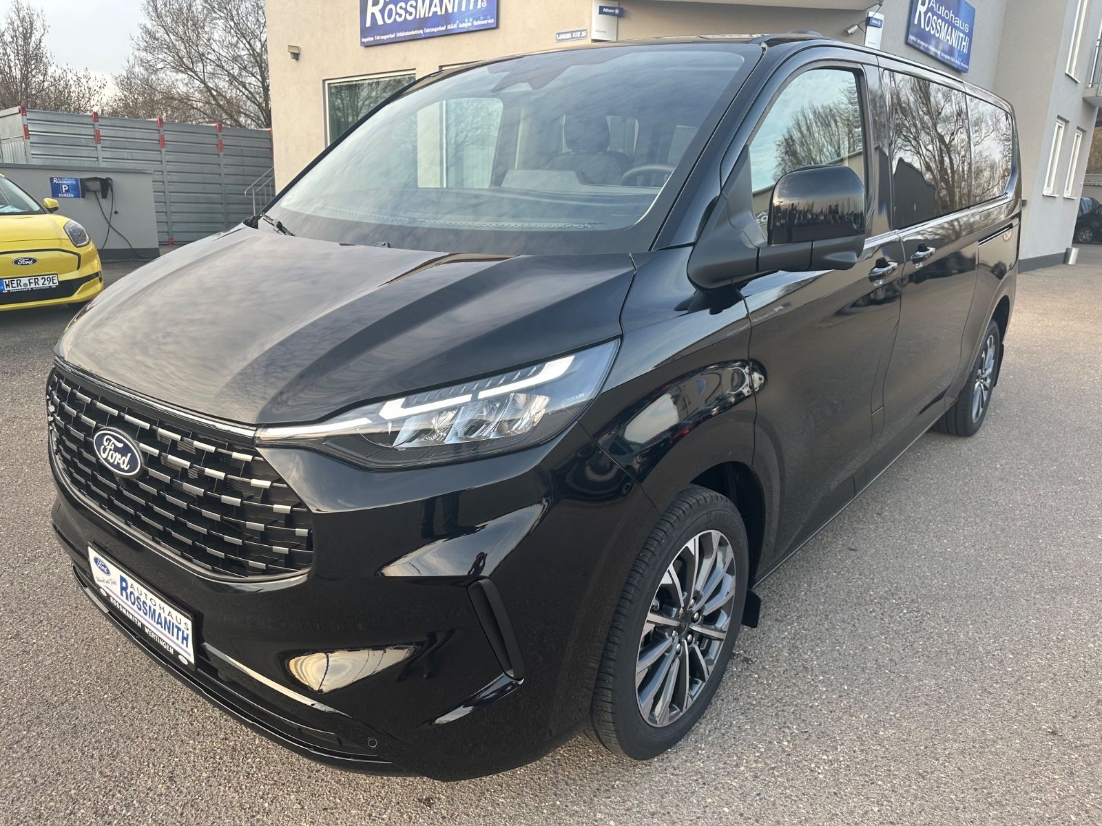 Ford Tourneo Custom - Bild 1