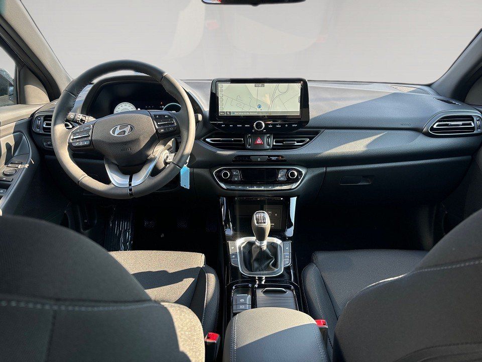 Fahrzeugabbildung Hyundai i30 1.0T 100PS ADVANTAGE