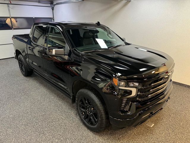 Chevrolet 26 SILVERADO MIDNIGHT HIGH COUNTRY 6.2L  V8-4x4