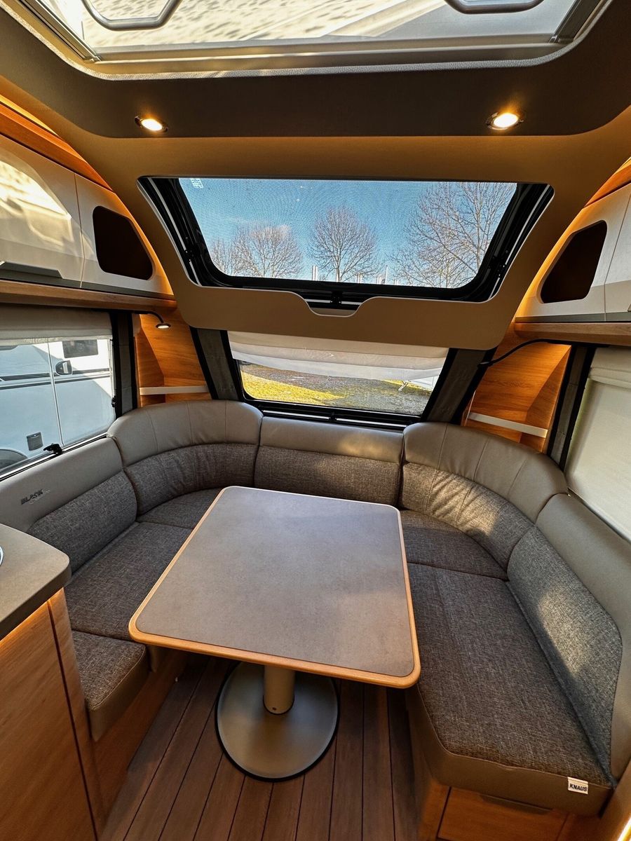 Fahrzeugabbildung Knaus Südwind BLACK SELECTION 540 UE Markise Mono City