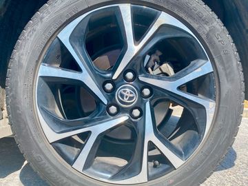 Toyota C-HR - 12