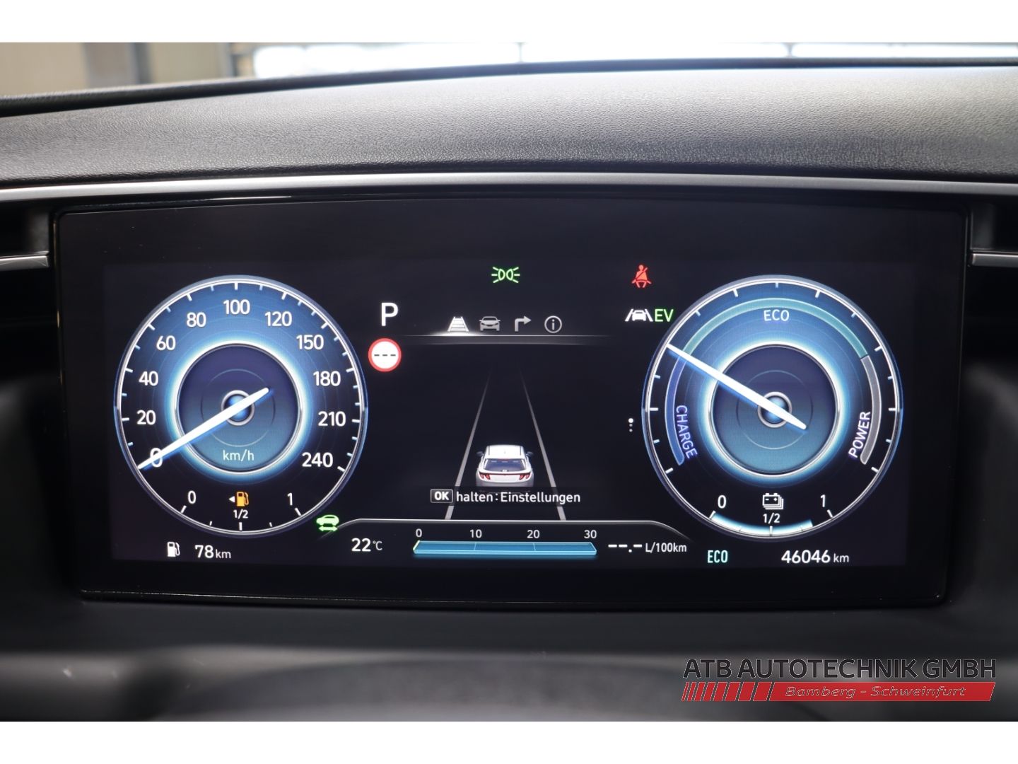 Fahrzeugabbildung Hyundai Tucson Prime PHEV 1.6 T-GDi 265PS 6-AT 4WD 97,7%