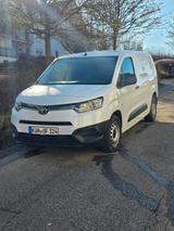 Toyota Proace City 1,5-l-D-4D 96kW L2 Executive Exe... - weiße Toyota PROACE CITY