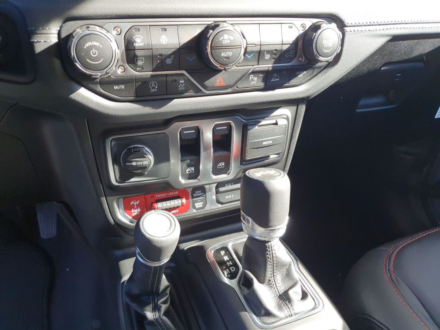 Fahrzeugabbildung Jeep Wrangler Rubicon Recon Xtreme MY25  4X4 2.0 - US