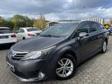 Toyota Avensis Combi Comfort NAVI/SHZ/1.HAND/GAR! - Toyota Avensis Comfort mit Diesel-Antrieb