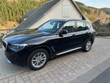 BMW X3 xDrive20d AT - HUD Gar Laser StH AHK Dig 360°