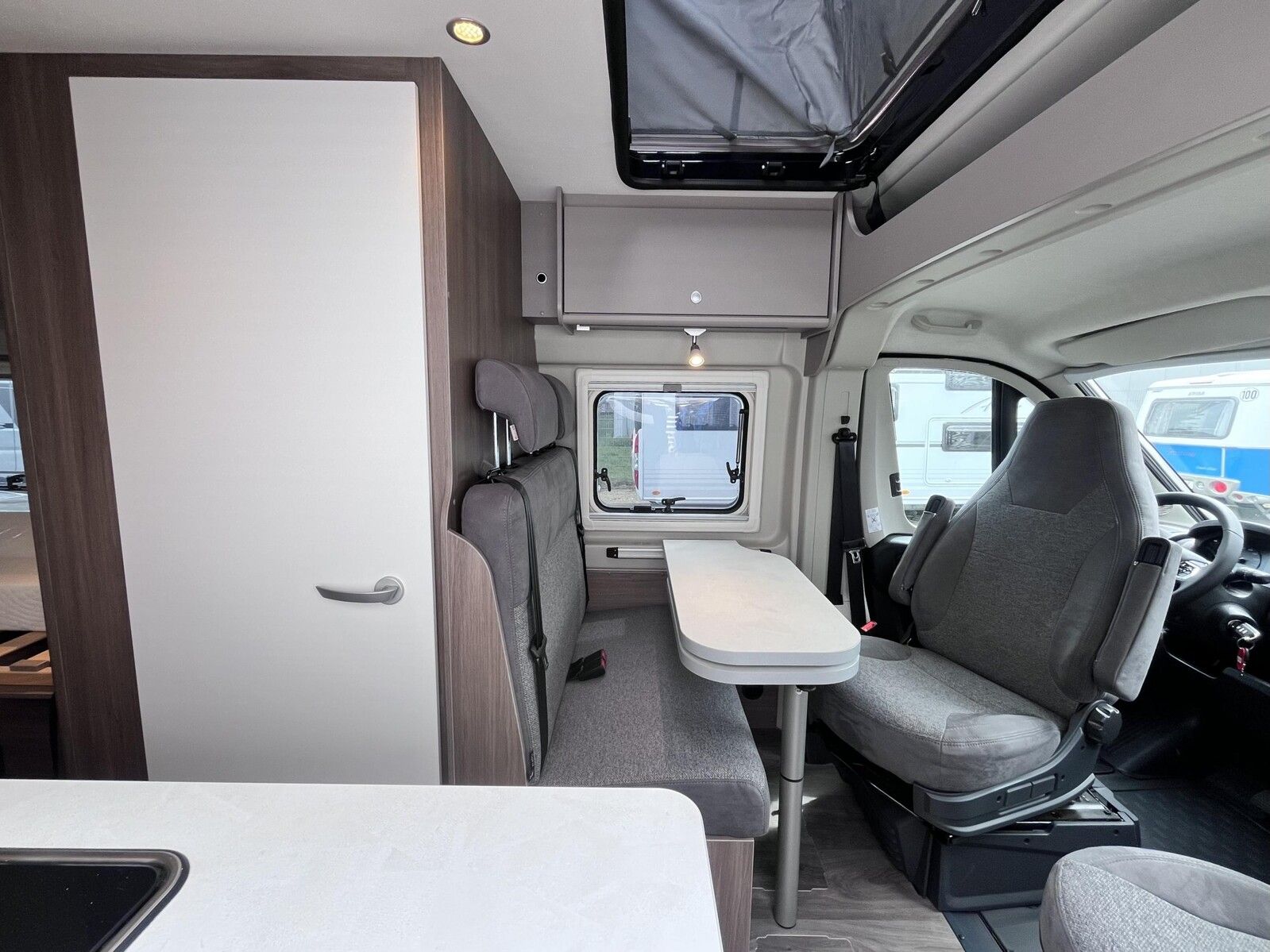 Fahrzeugabbildung Carado pro CV 602