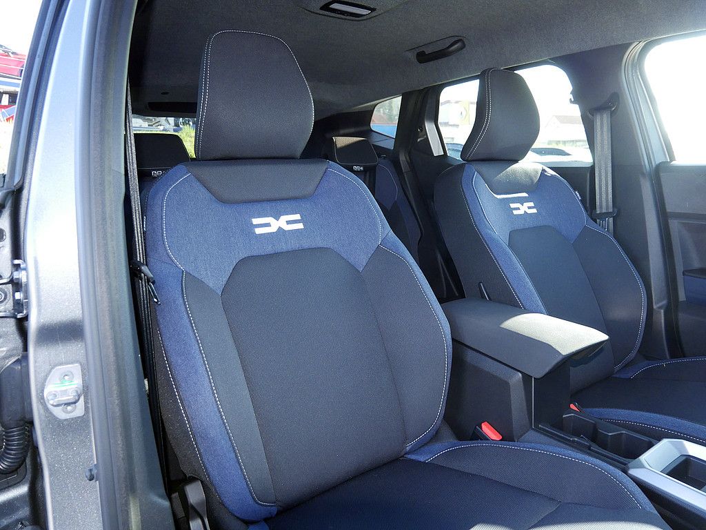 Fahrzeugabbildung Dacia Duster Journey TCe 130 2WD NEUES MODELL