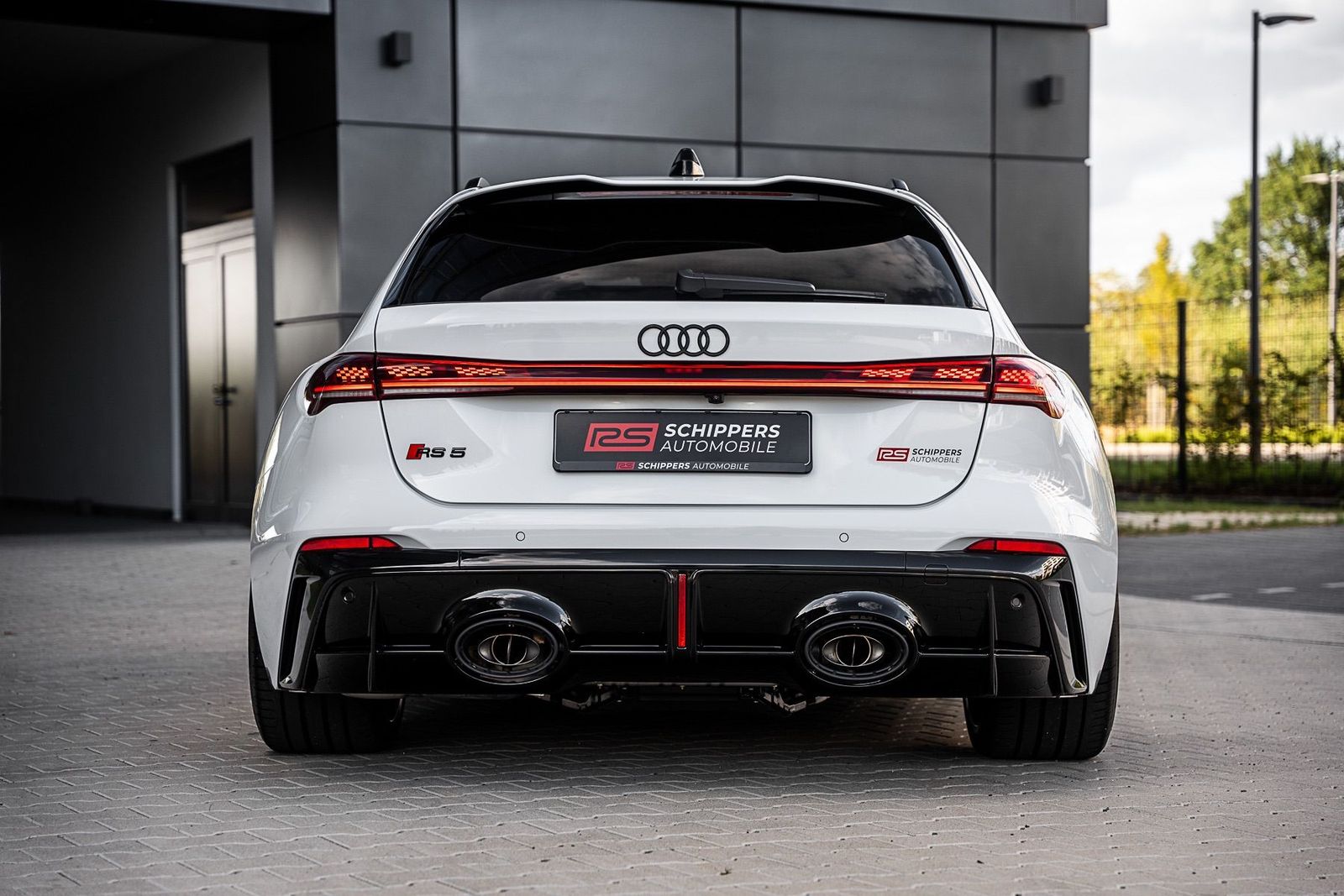 Fahrzeugabbildung Audi RS5 Avant KERAMIK|B&O|TECHPRO|HUD|SPORTPAKET|285