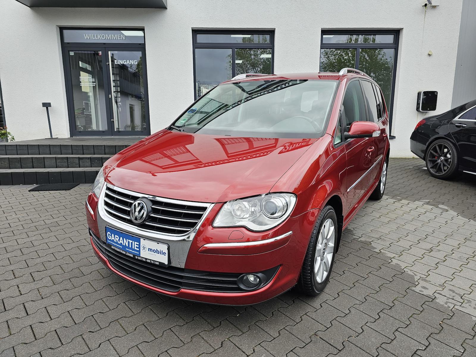 Volkswagen Touran 1.4 TSI Highline NAVI Bi-XENON PDC AHK