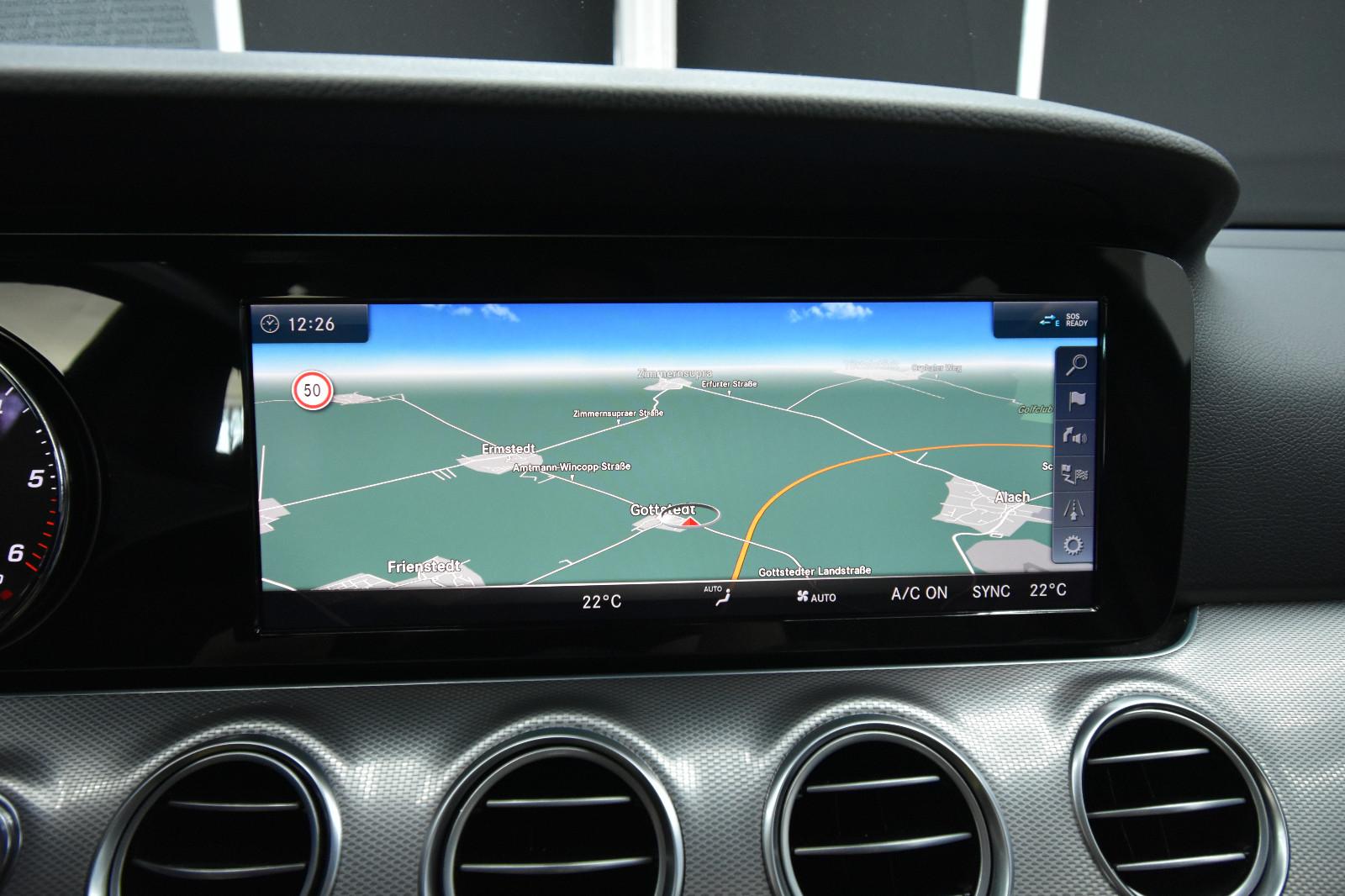 Mercedes-Benz E 220  SHZ AHK RFK LED Ambiente.