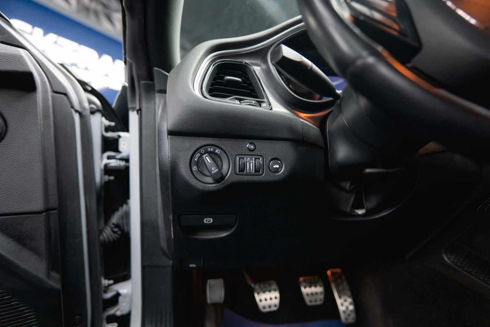 Fahrzeugabbildung Dodge Challenger 5.7 V8 R/T SRT Performance 6-Gang 19%