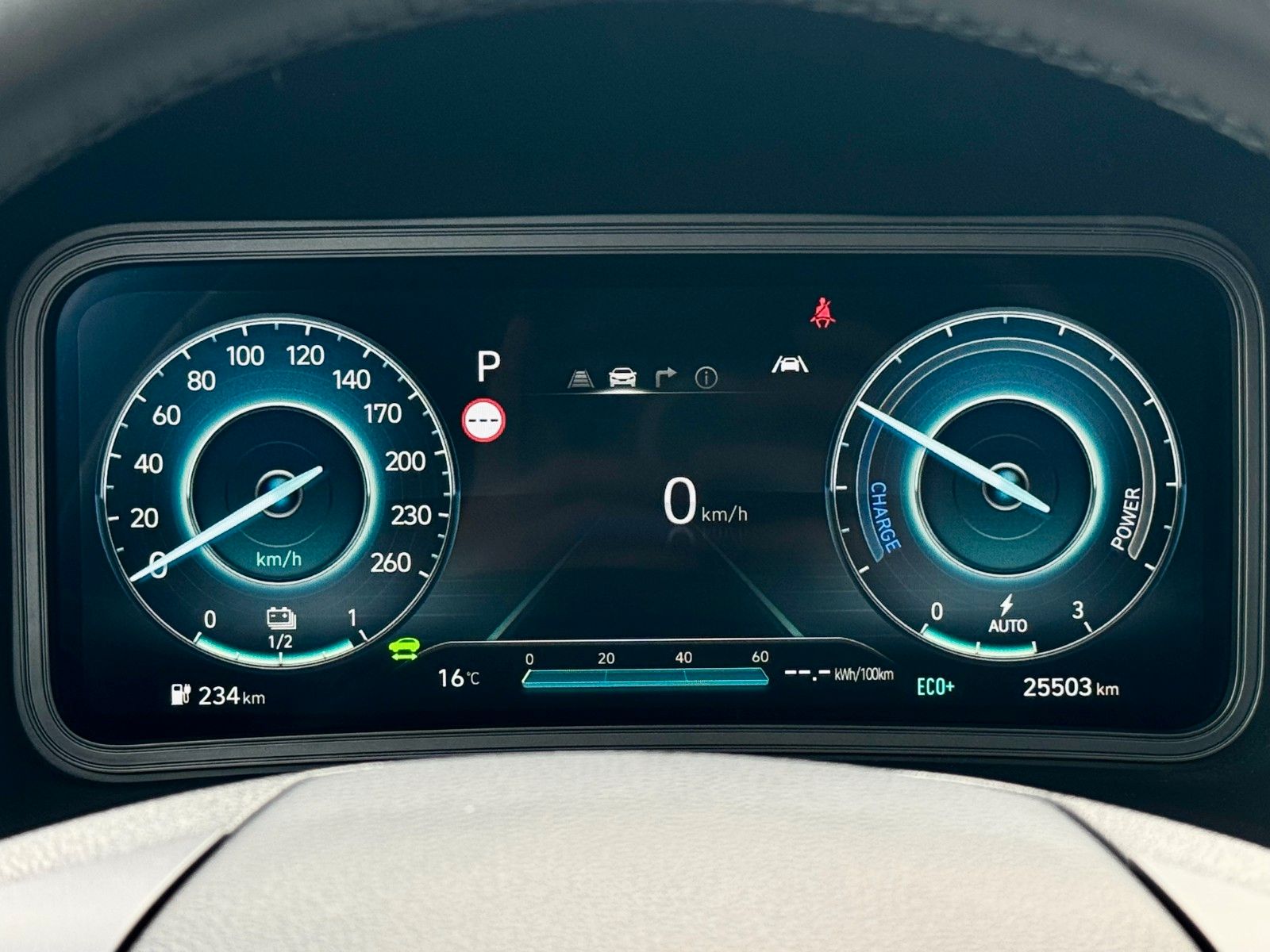Fahrzeugabbildung Hyundai KONA E Trend ACC PDC CAM SHZ LHZ Navi CarPlay