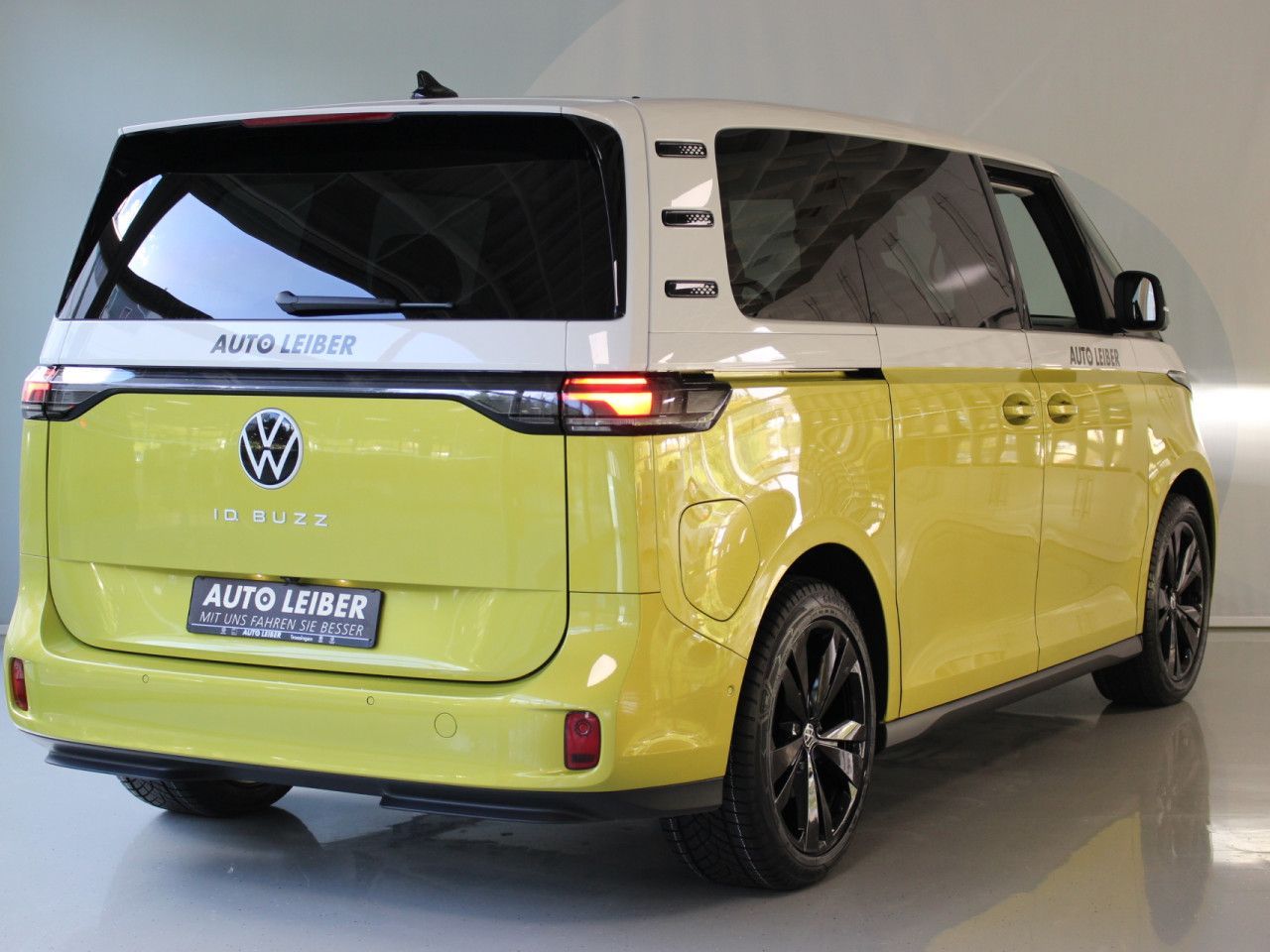 Fahrzeugabbildung Volkswagen ID. Buzz Pro AHK/360°/Lane/Side