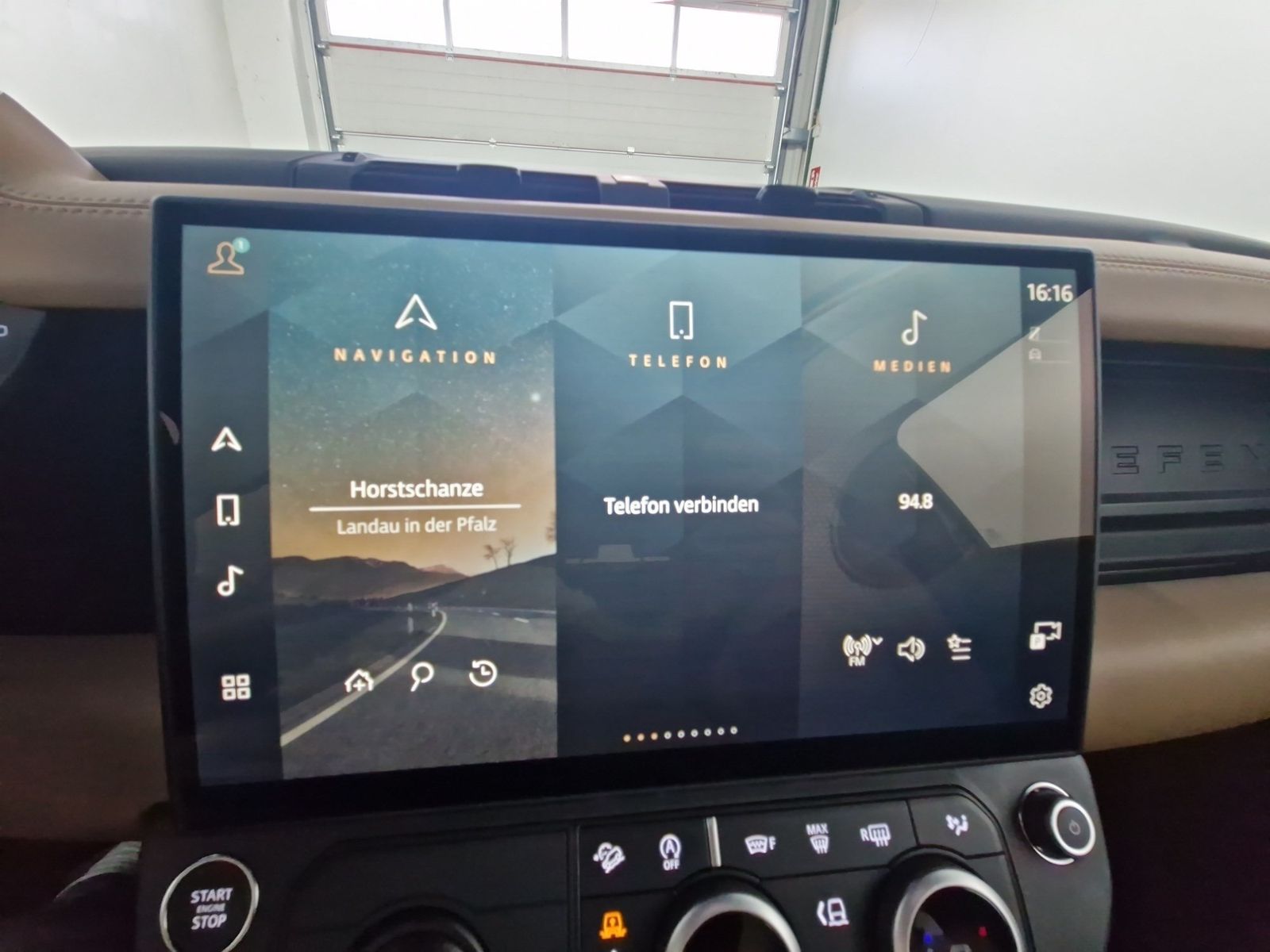 LAND ROVER Defender 90 D350 X-Dynamic SE AHK Matrix 22-Zoll – Bild 15