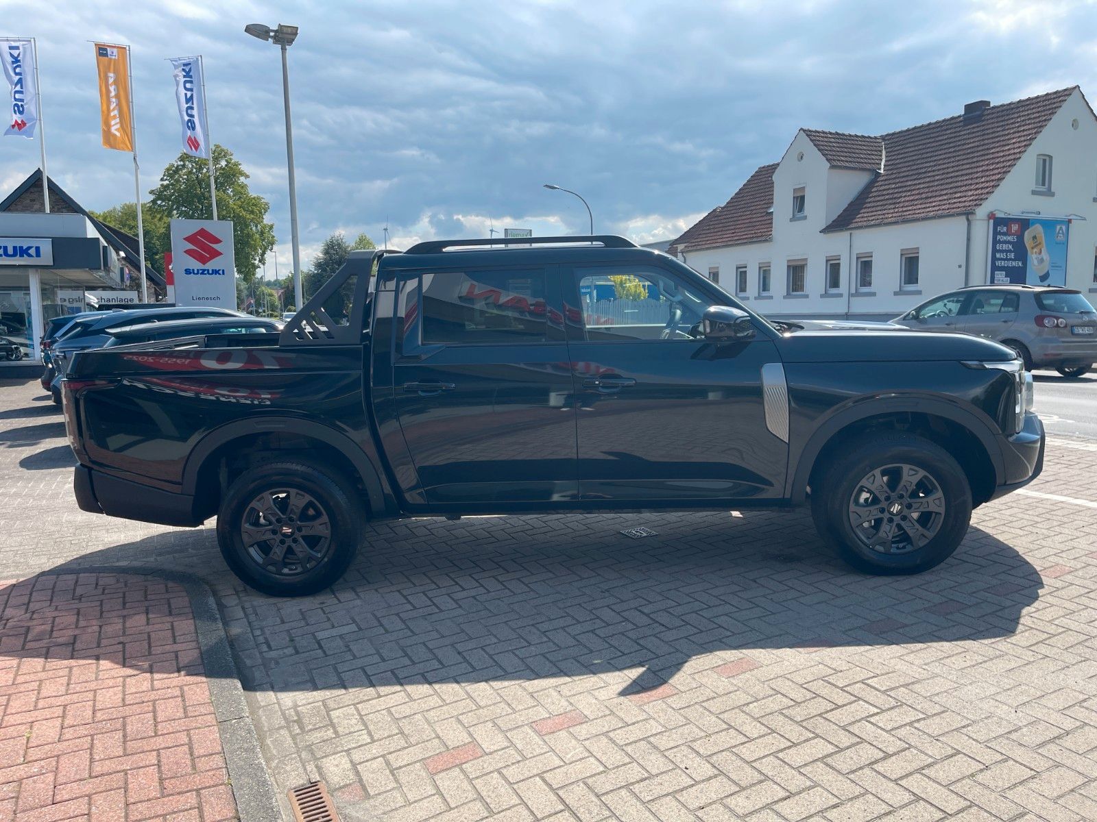 Fahrzeugabbildung DFSK Rich 9 2.3 DCi AT 4x4 Vollausstattung