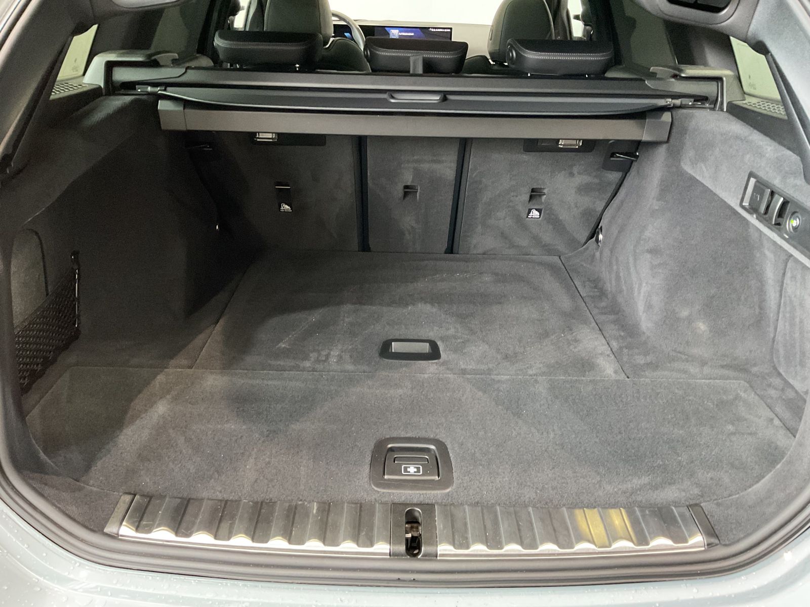 Fahrzeugeinzelansicht 14 Fahrzeugabbildung BMW M340i xDrive M Sportpaket Pro, Panorama-Glasdach