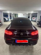 Mercedes-Benz C 200 4MATIC AMG Line Autom. AMG Line - Mercedes-Benz C 200 mit Benzin-Antrieb: Coupe
