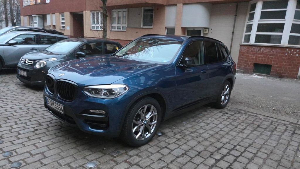 Image of BMW 320