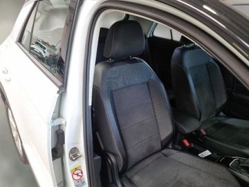 Volkswagen T-Roc - 10