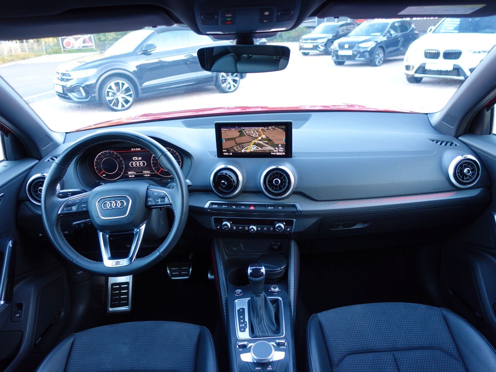 Fahrzeugabbildung Audi Q2 35 TFSI S tronic S line AHK/SONOS/19"LMR/....