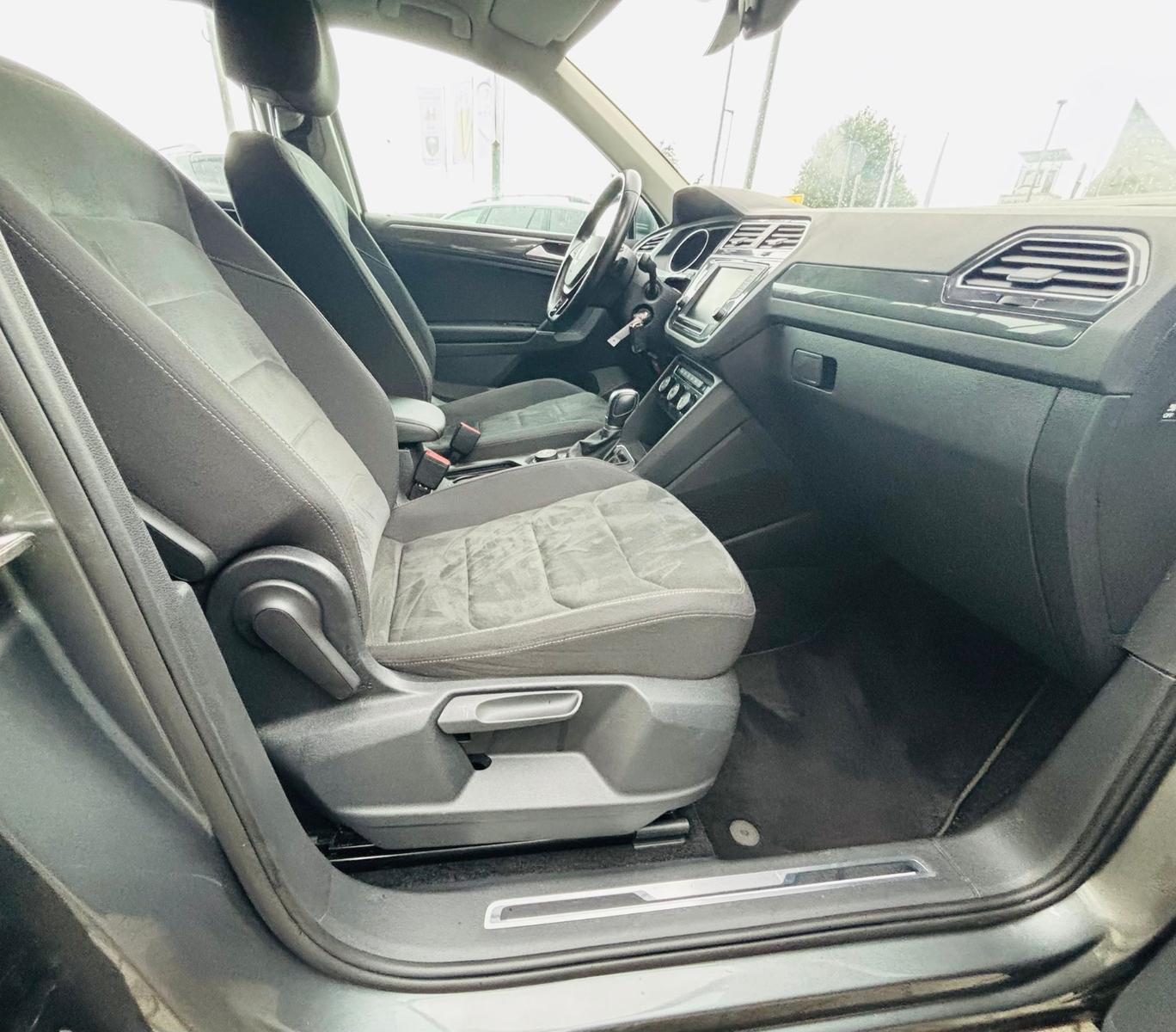 Volkswagen Tiguan Highline 2.0 TSI 179 ch DSG 4Motion / ACC / Caméra de recul / LED / Attelage pivotant