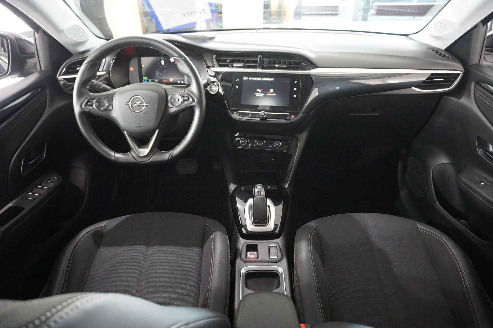 Fahrzeugabbildung Opel Corsa-e F ELEGANCE 3-PHASIG NAVI/LED/KAMERA/DAB+