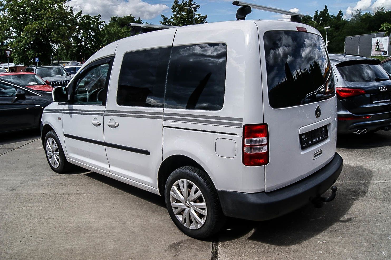 Fahrzeugabbildung Volkswagen Caddy 1.6TDI Trend 5-Sitze ANHZV 2x Schiebetüren