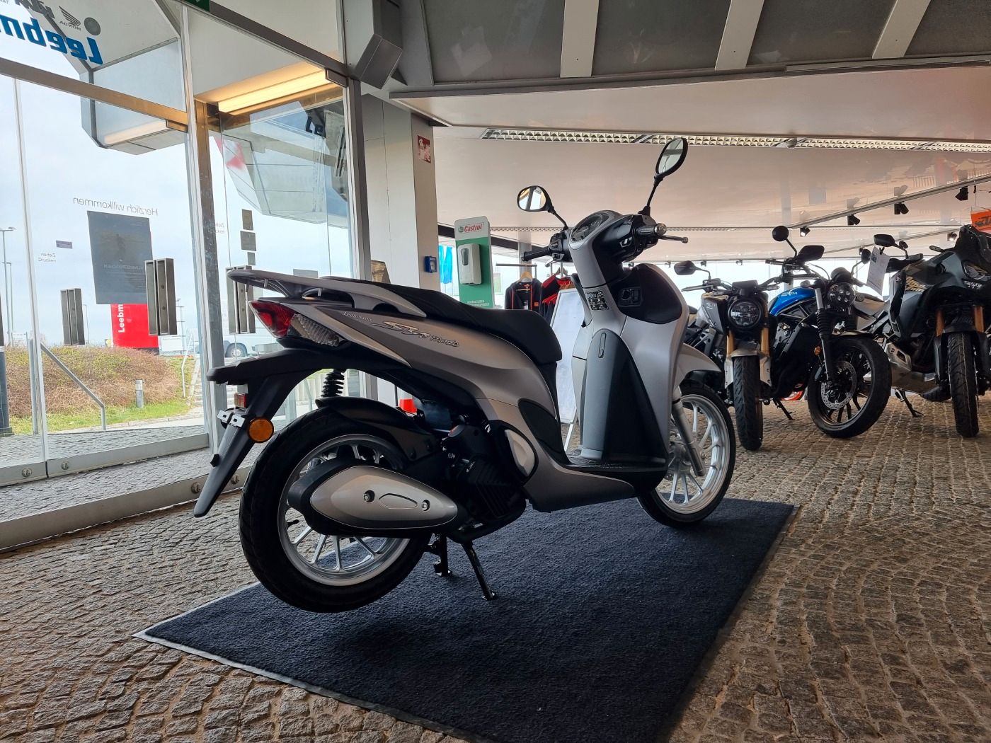 Fahrzeugabbildung Honda SH 125 Mode 2024 auch andere Farben 2025