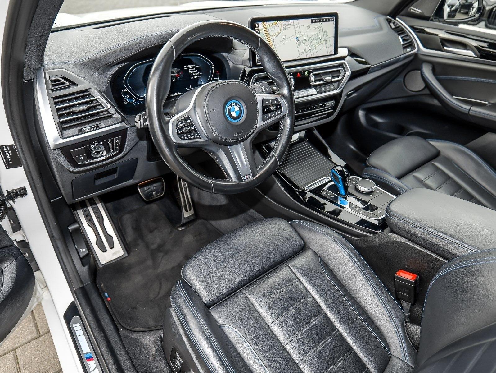 BMW iX3 HUD PANO ACC AHK 360°KAM RFK NAVI Standh.