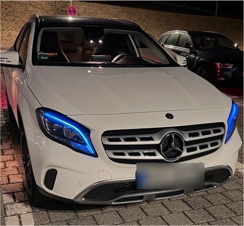 Image of Mercedes-Benz GLA 220