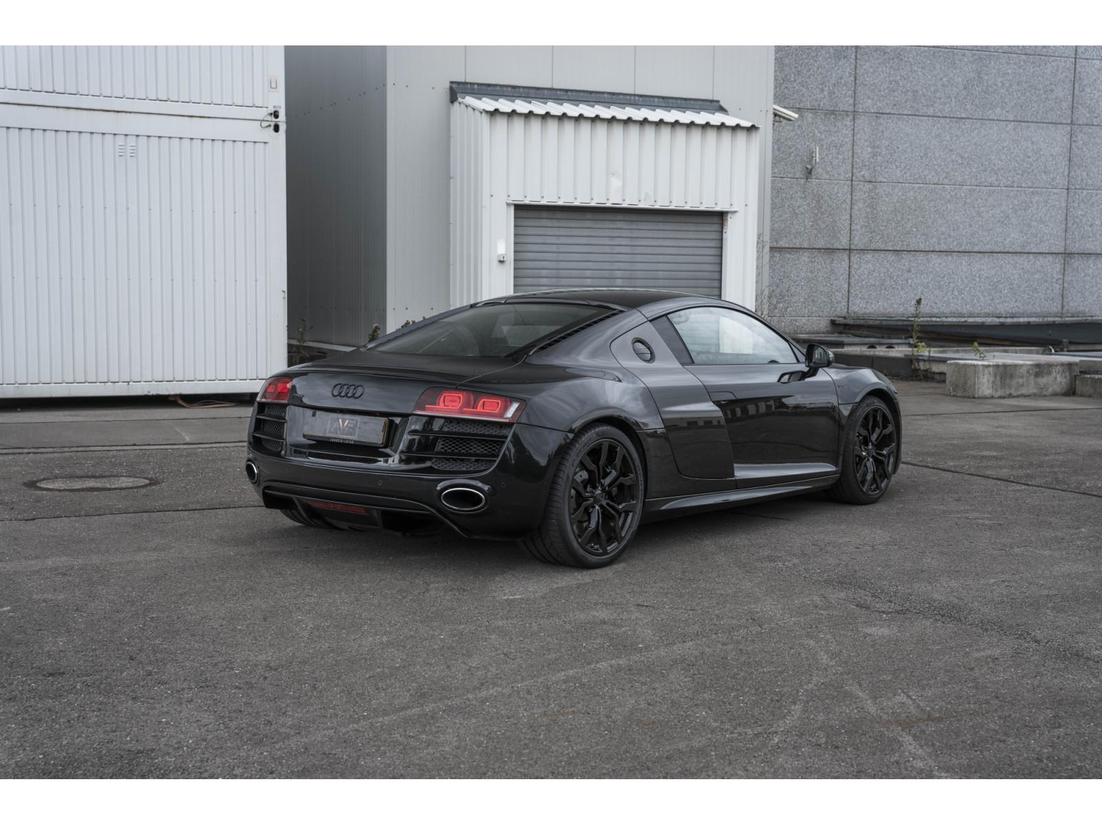 Audi R8 Coupe 5.2 FSI quattro