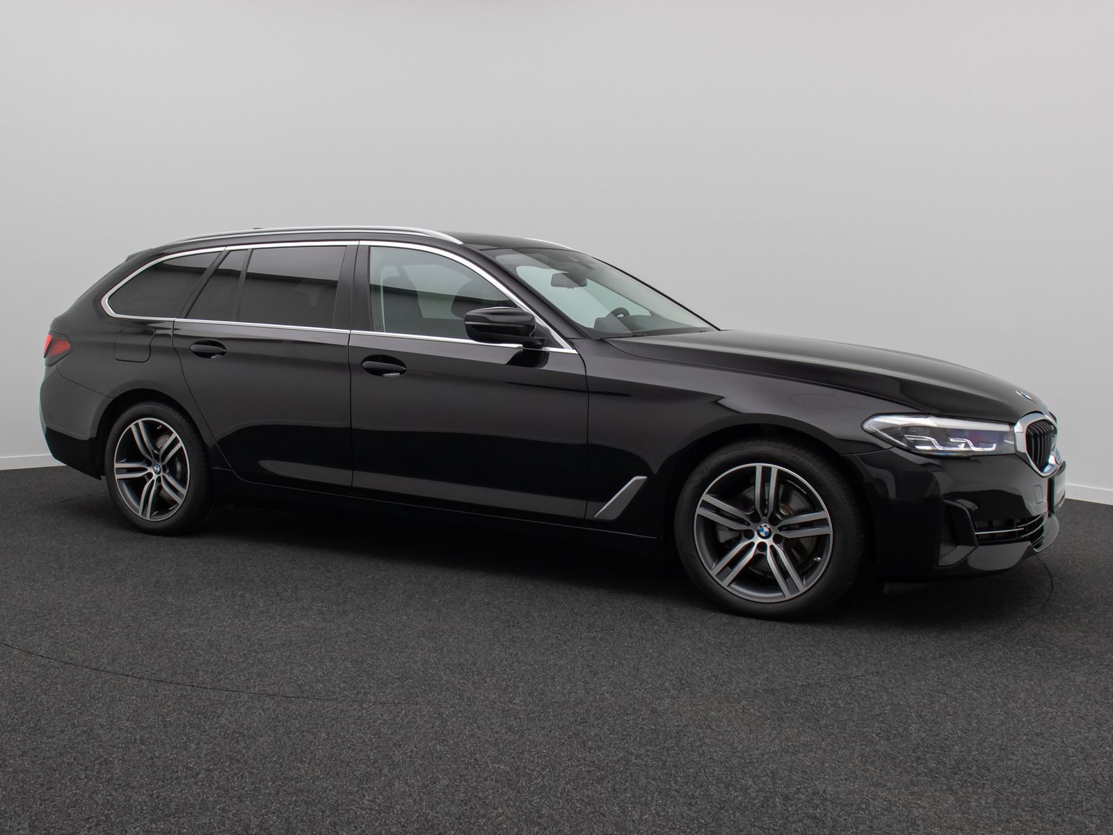 Fahrzeugabbildung BMW 520d xD Alarm 4xKlima Leder DAB Panorama 18Zoll