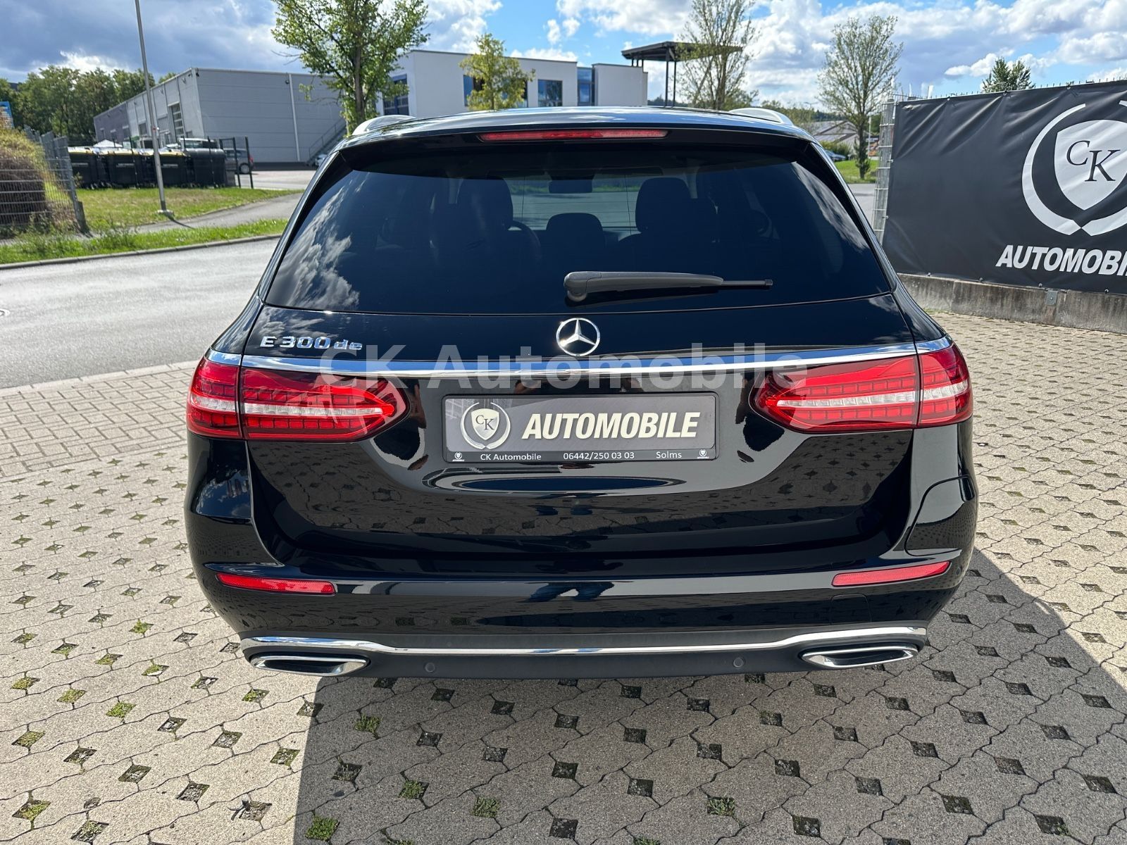 Fahrzeugabbildung Mercedes-Benz E 300de T-Modell Avantgarde/Widescreen/LED/AHK