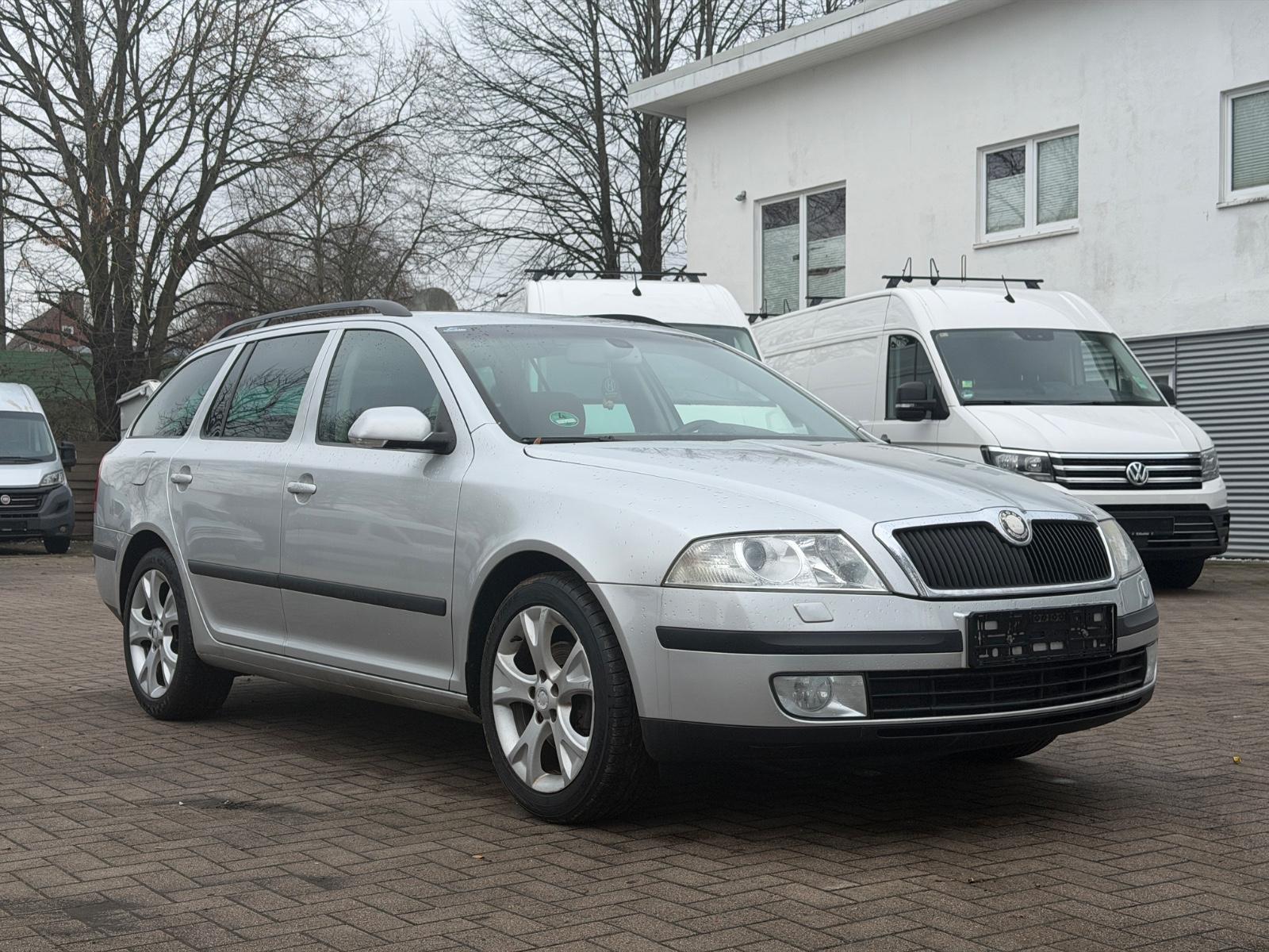 Skoda Octavia Combi Elegance 2.0 TDI/TEMPO/SITZH/KLIMA