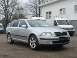 Skoda Octavia Combi Elegance 2.0 TDI/TEMPO/SITZH/KLIMA - Skoda Octavia: Combi Elegance TDI