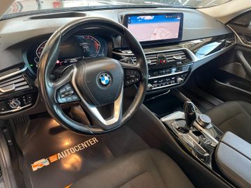 BMW 520 Touring 520 d *1.HAND*HUD*NAVI*KAM*LED*AHK*