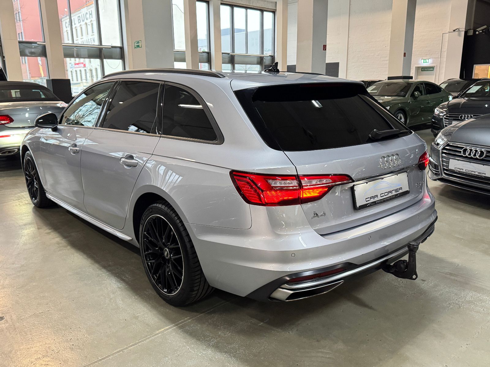 Fahrzeugabbildung Audi A4 35 TDI S-LINE BLACK RS4 SITZE MASSAGE VIRTUAL