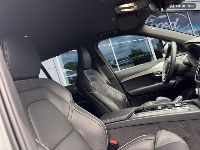 Fahrzeugabbildung Volvo XC90 2.0 PHEV Plus Dark #AWD #Harman/Kardon #Ba