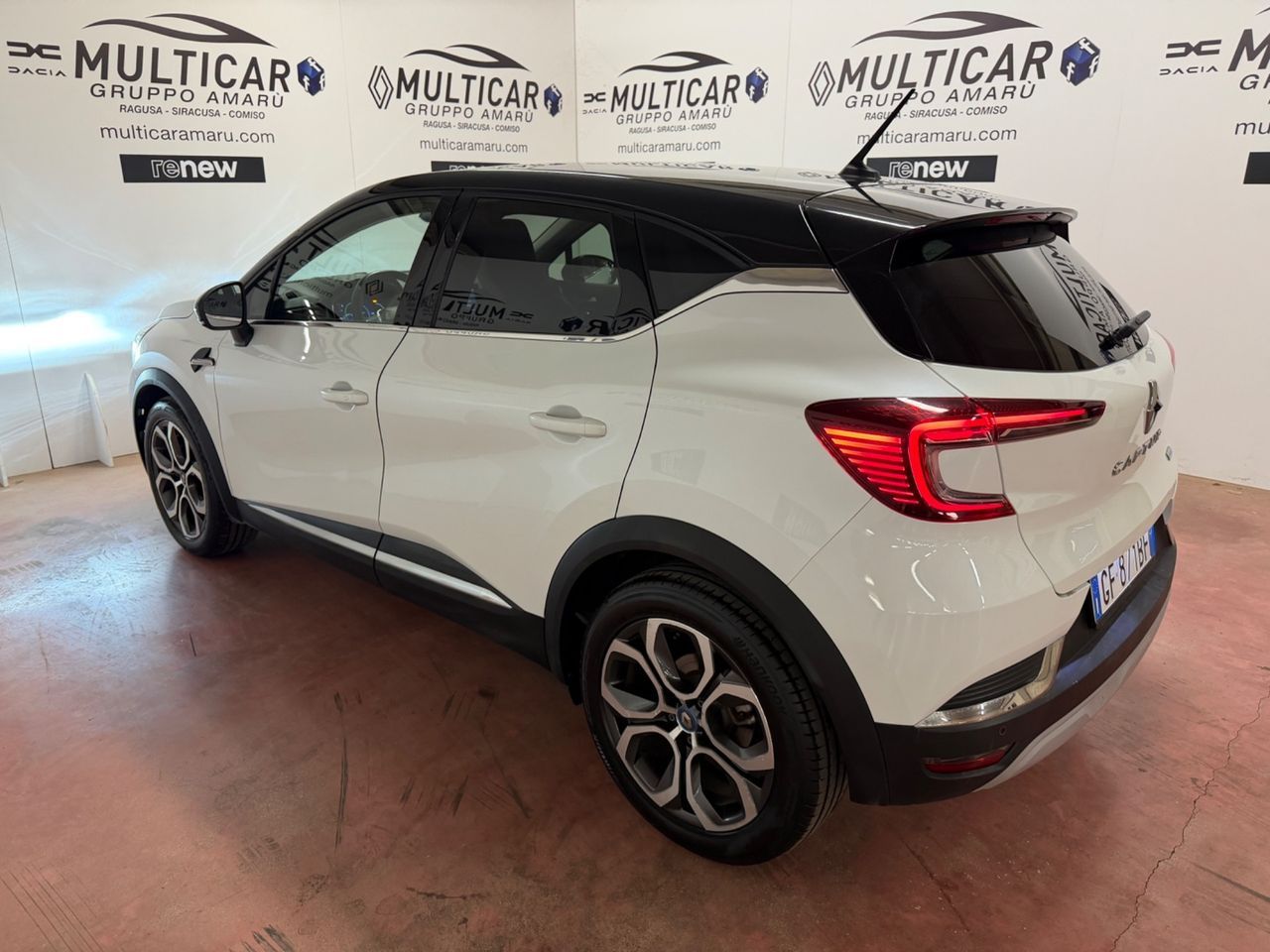 Renault Captur Full Hybrid E-Tech 145 CV Intens imagem 3