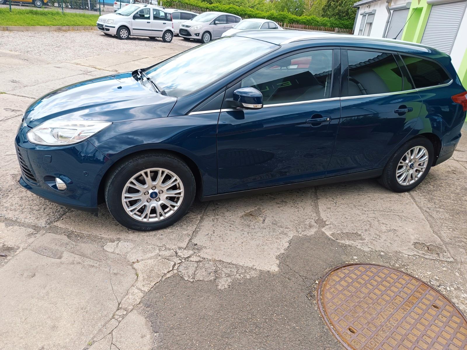 Ford Focus Turnier Titanium Sitzheizung/TelefoKlimaau